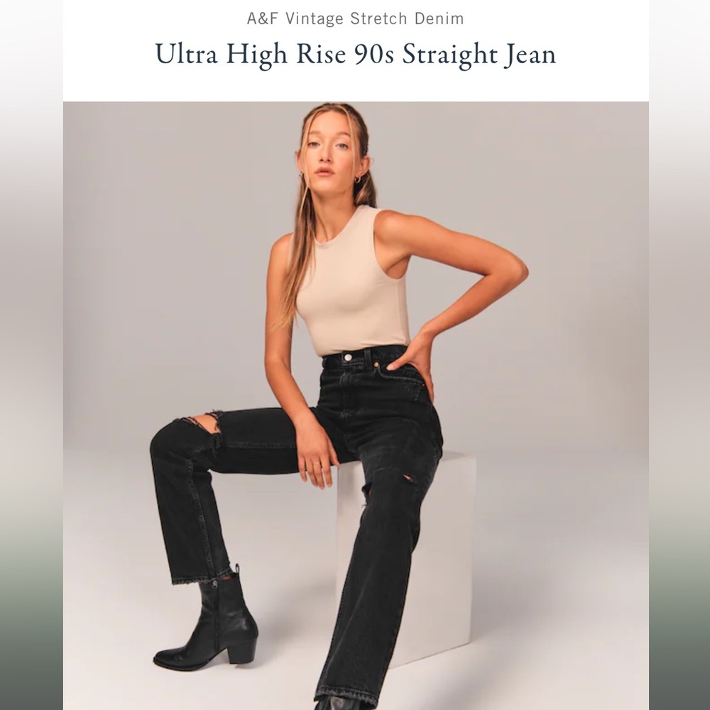 Abercrombie 90s Straight Ultra High Rise | Distressed Black | Size 30R